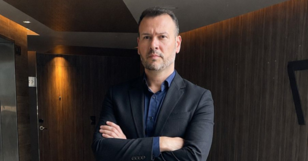 Thiago Santos assume como Chief Sales Officer (CSO) da Performa_IT, com foco na estratégia comercial, no relacionamento com clientes e na expansão da companhia em contas e segmentos prioritários. (Performa_IT, Thiago Santos, Chief Sales Officer)